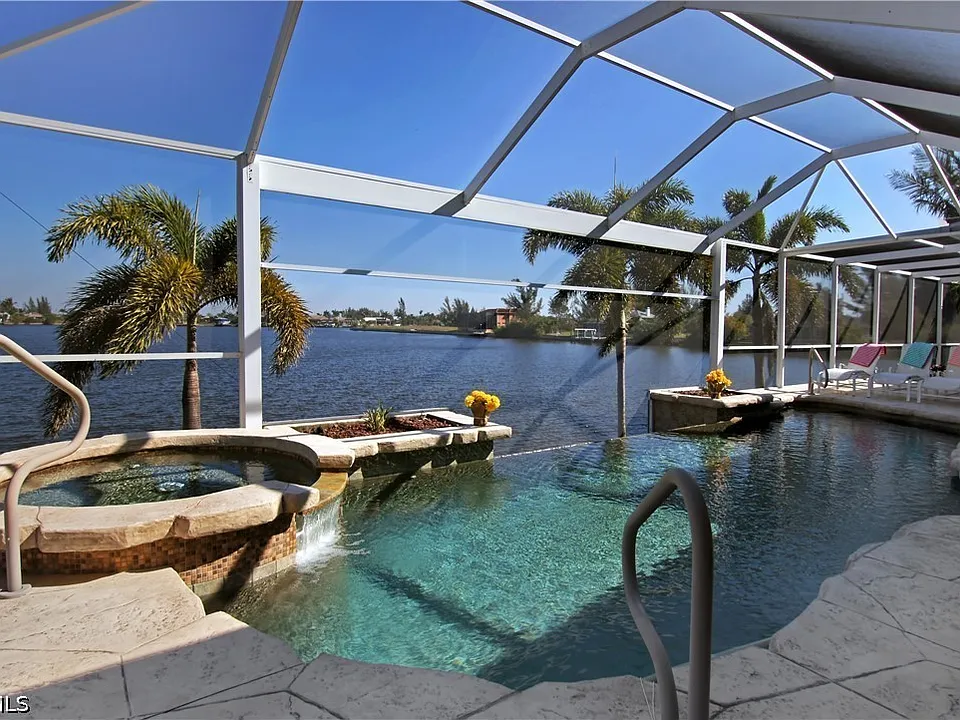 4323 NW 24th Ter