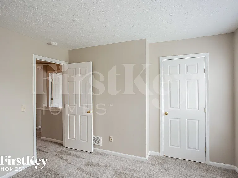 9466 Fairview Pkwy — Photo 11
