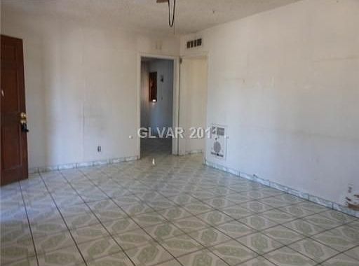 3rd image of 2100 Cedar Ave