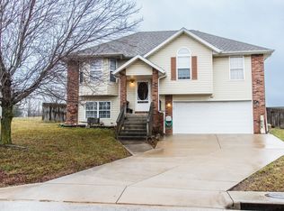 803 W Ridgecrest St, Ozark, MO 65721