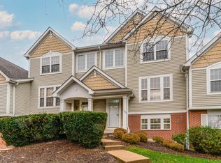 1182 Georgetown Way, Vernon Hills, IL 60061