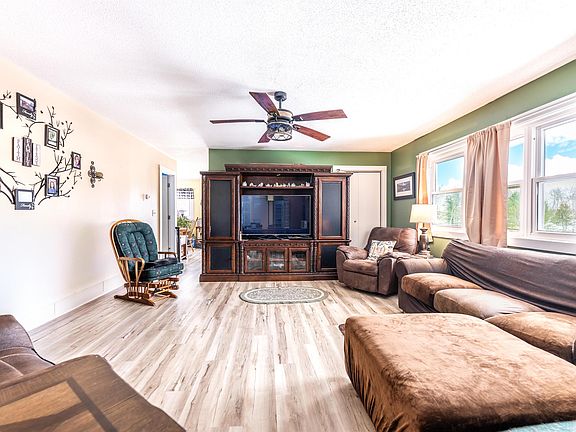 3rd image of 30990 Tody Rd