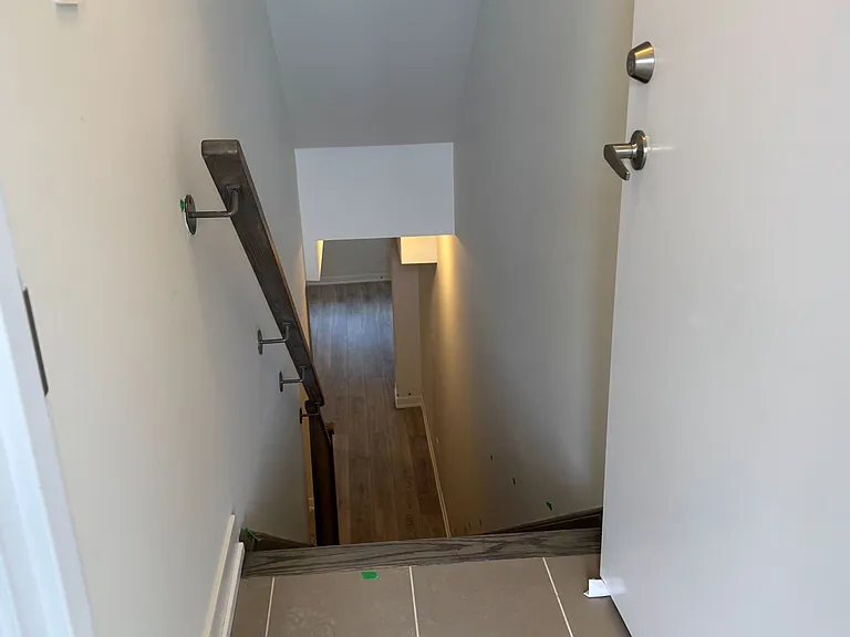 424 Lawrence Heights Way #BASEMENT — Photo 3
