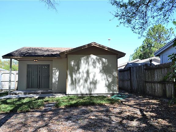 5th image of 8904 Rosebank Ct