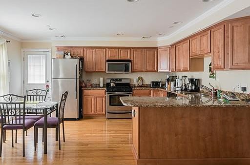 3rd image of 50 Mill St Unit E