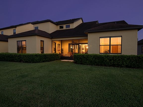 3rd image of 3311 Majestic View Dr