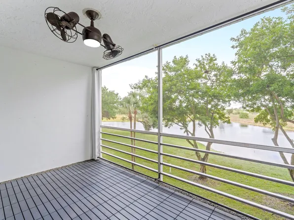 3090 N Course Drive #309, Pompano Beach, FL 33069