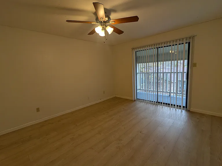 1002 Charisse St #C — Photo 7