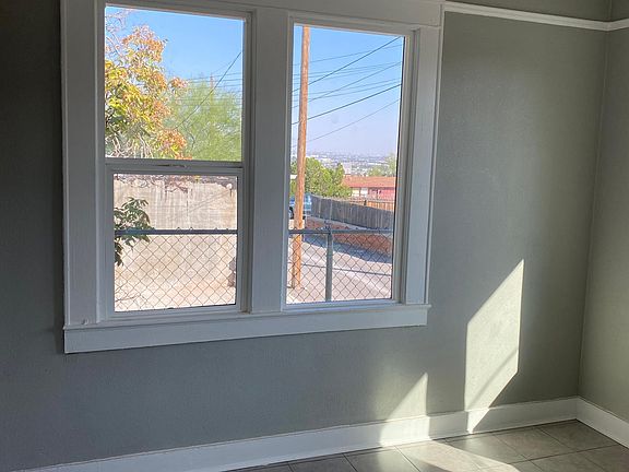 3rd image of 2424 Gold Ave #B