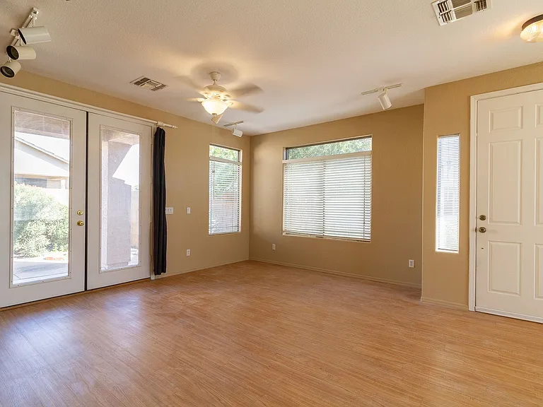 778 S Jesse St — Photo 5