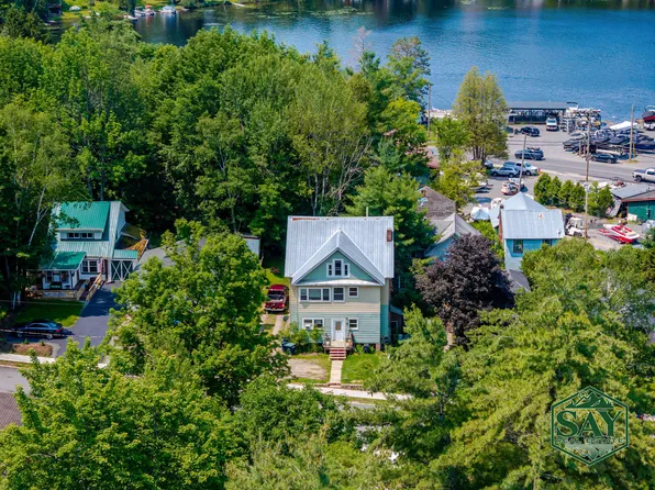 27 Winona Ave, Saranac Lake, NY 12983