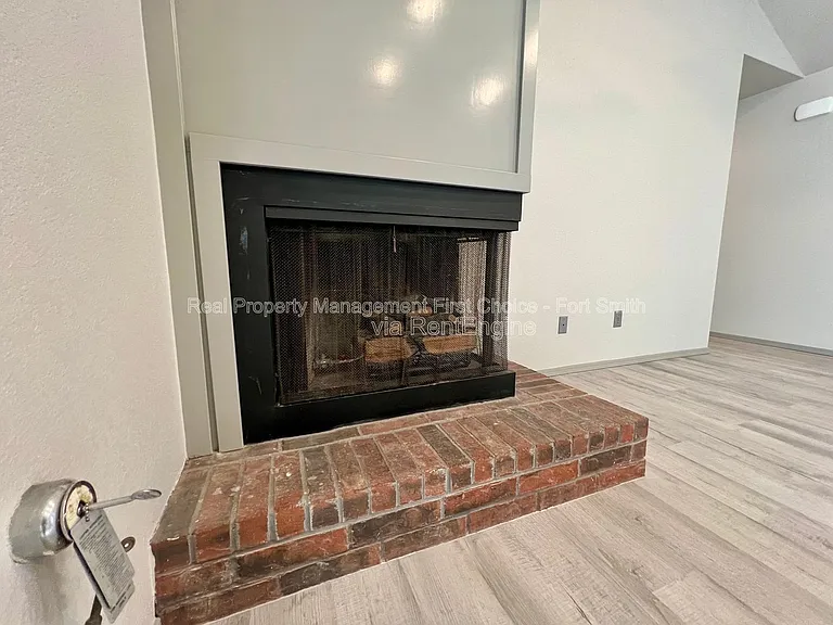 1709 Brooken Hill Dr — Photo 14