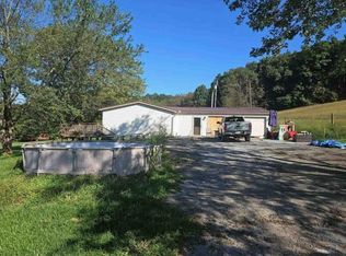 79 Windy Hill Dr, Shinnston, WV 26431