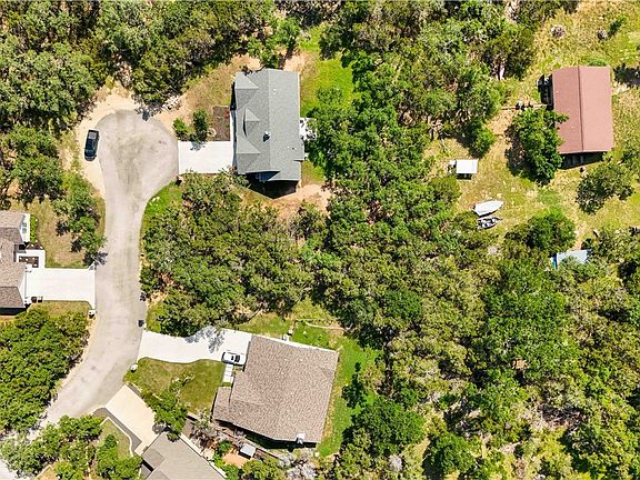 5th image of 10 Buckeye Ln