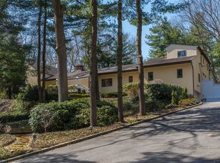 51 Valley Rd, Old Westbury, NY 11568