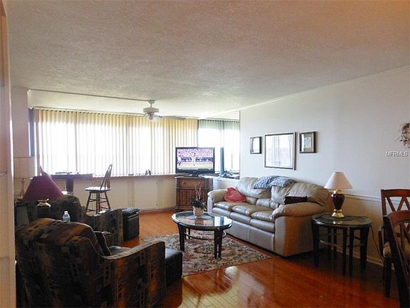 5th image of 2618 Cove Cay Dr Unit 807