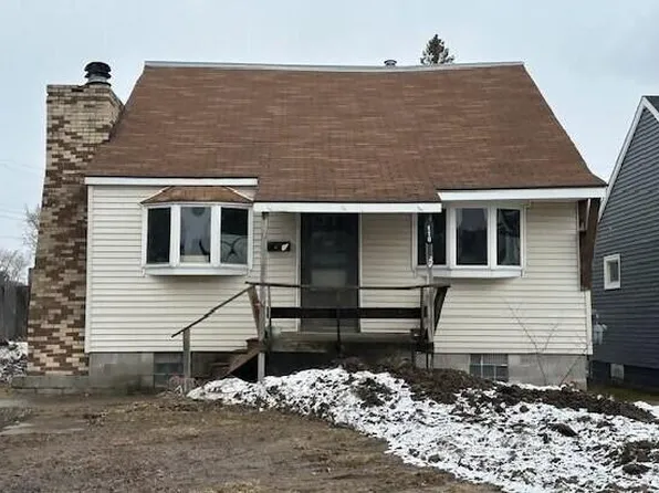 110 W 12th Ave, Sault Sainte Marie, MI 49783