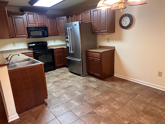Kitchen with dining area
