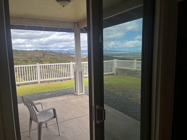 Back lanai with Diamond Head view