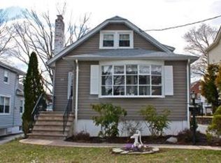 35 Valley View Rd, Verona, NJ 07044