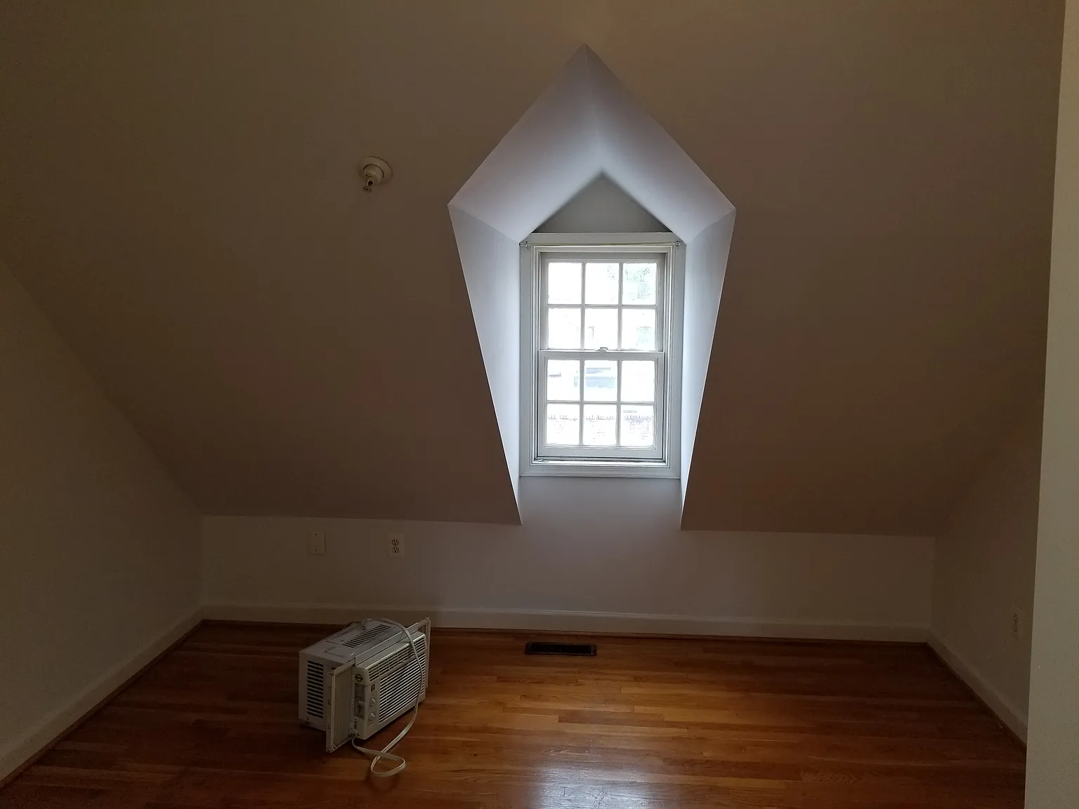 176 Main Street - D — Photo 4