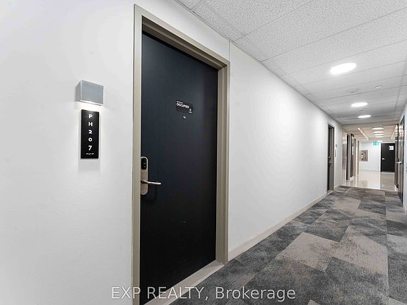 4th image of 180 George St #2607