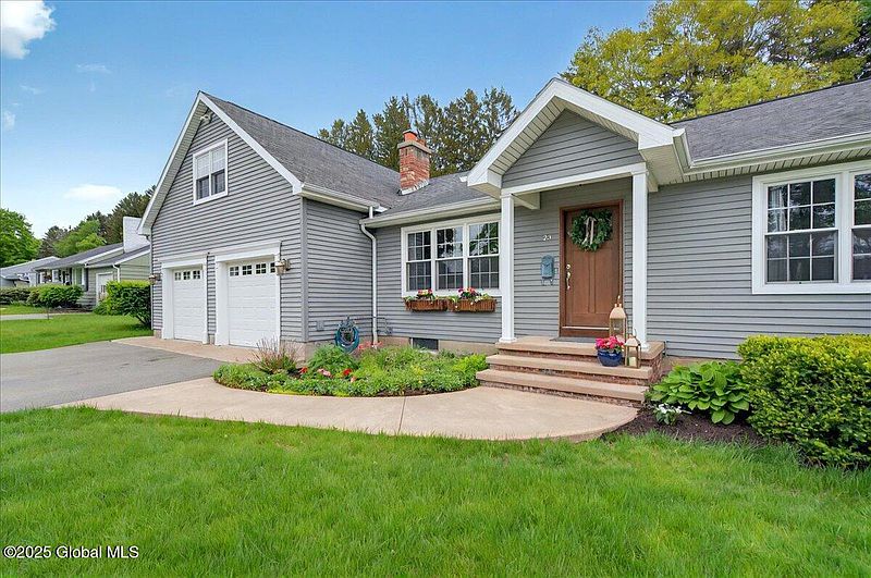 2nd image of 24 Glen Terrace