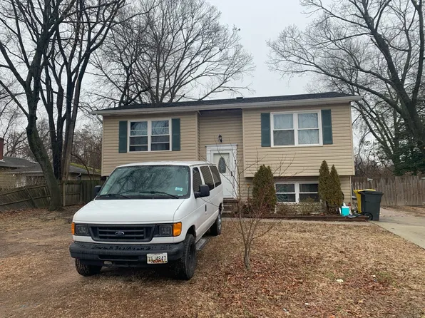 820 Marley Ave, Glen Burnie, MD 21060