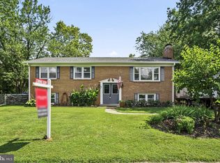 8807 Barnett St, Manassas, VA 20110