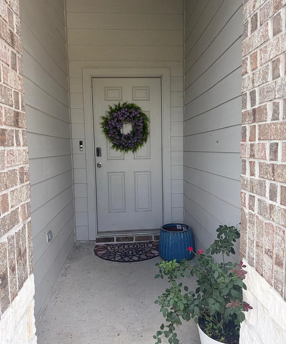 3305 Cold Swan Ct — Photo 2