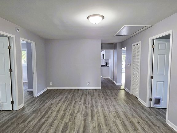 5th image of 579 Courtney Dr