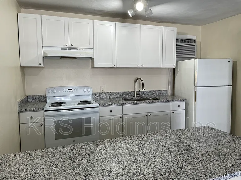 611 W Ocean View Ave #5 — Photo 11