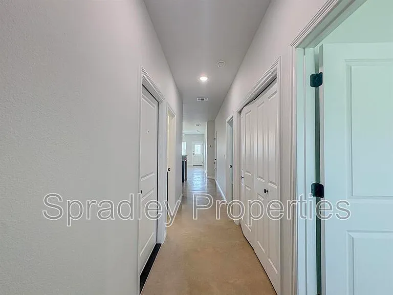 203B Juniper Dr — Photo 2