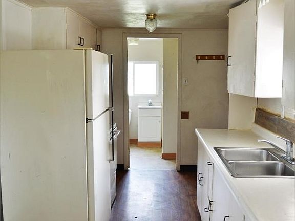 4th image of 480 N Joseph Ave