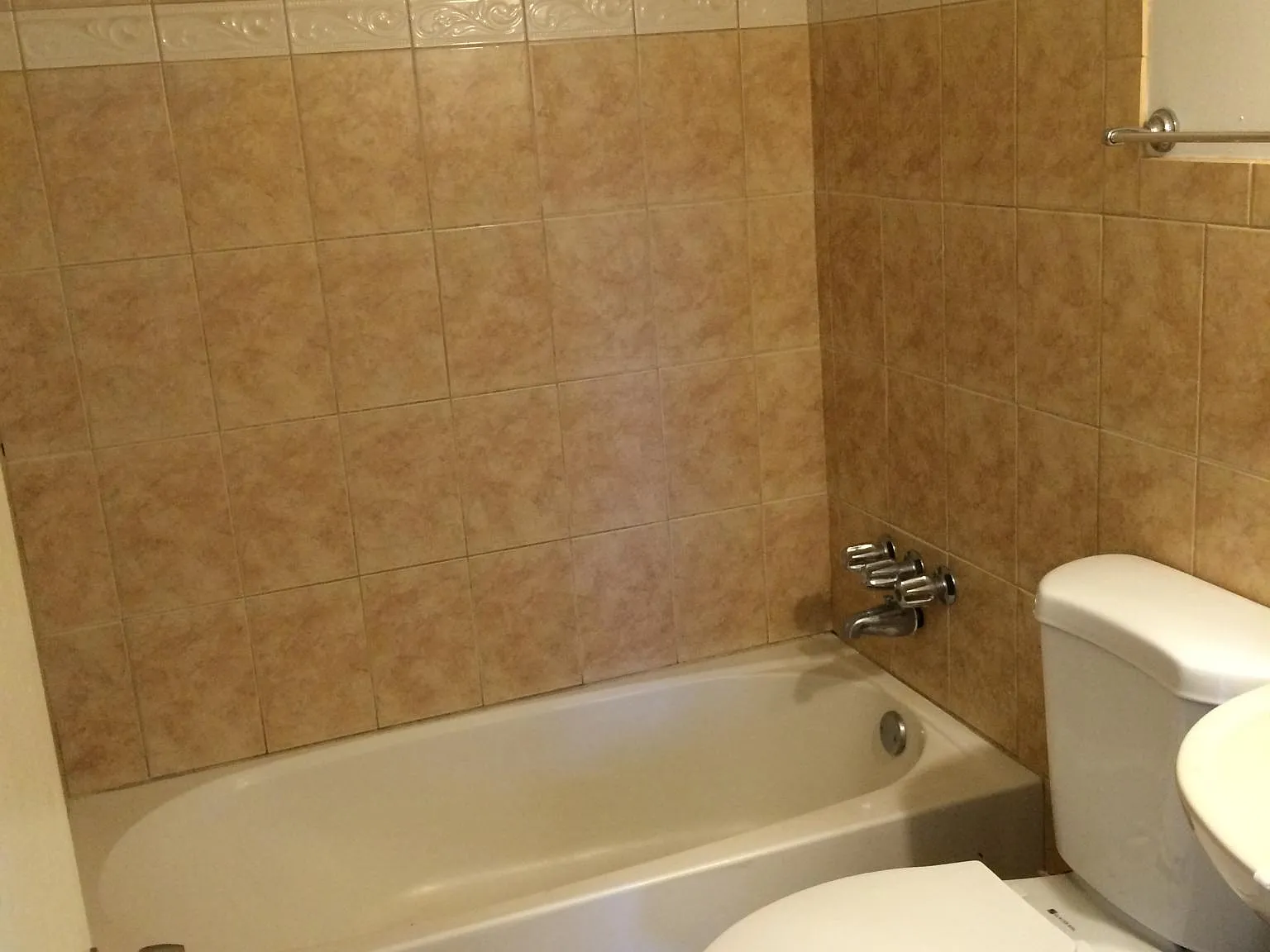 1 bed, 130 sqft, $650 — Photo 4