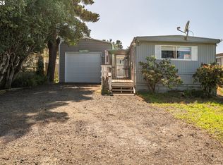 125 N 4th St, Lakeside, OR 97449