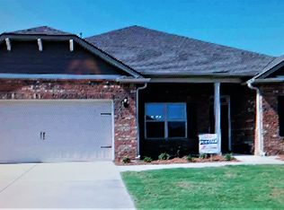 421 Walker Cir, Commerce, GA 30529