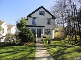 33 E Clinton Ave, Tenafly, NJ 07670