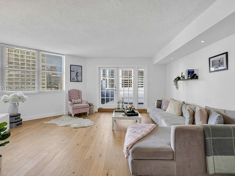 801 Brickell Bay Dr #1262 — Photo 6
