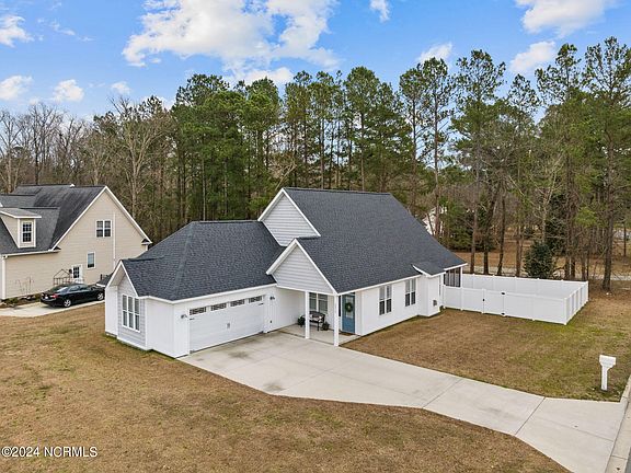 3rd image of 2219 Franklin Drive