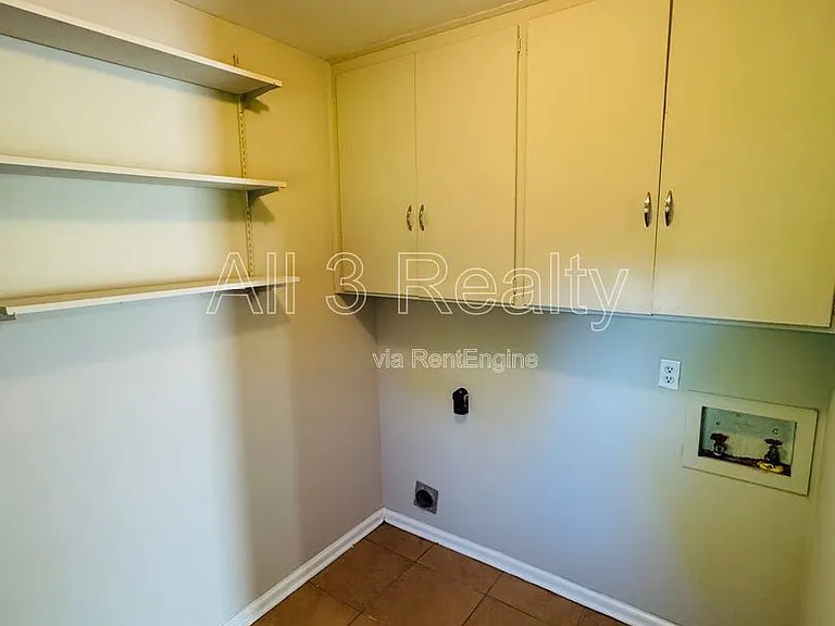 3253 Windwood Dr — Photo 10