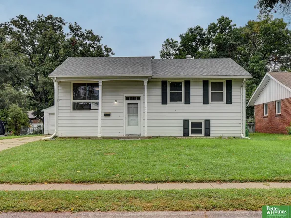 13469 Frederick St, Omaha, NE 68144