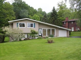 4010 Fellowship Dr, Bridgeville, PA