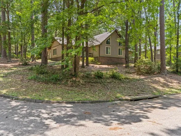 1004 Fieldstone Dr, Dothan, AL 36303