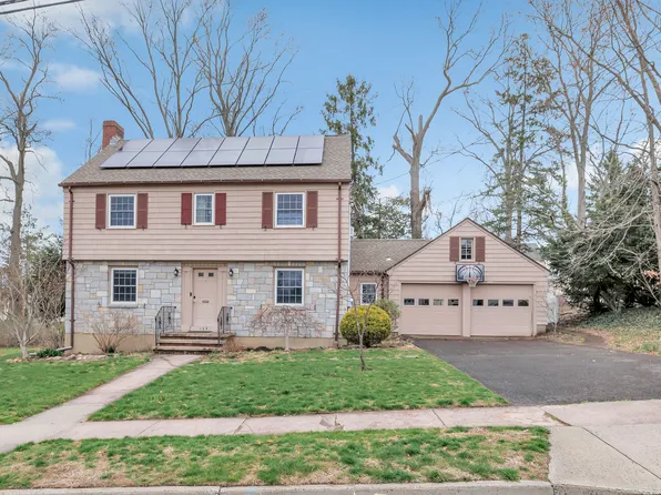 135 Carmalt Road, Hamden, CT 06517
