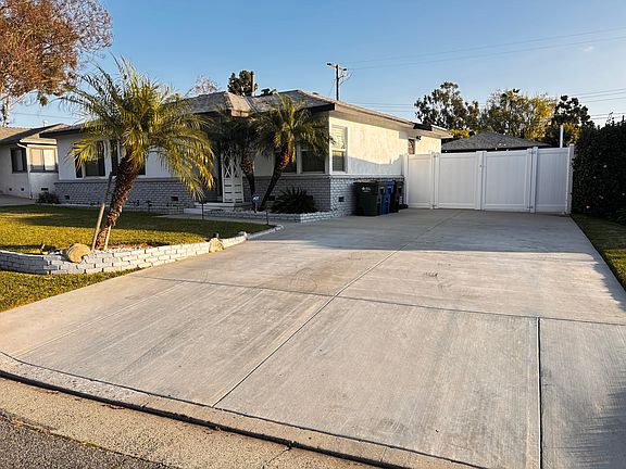 3rd image of 142 Calder Dr
