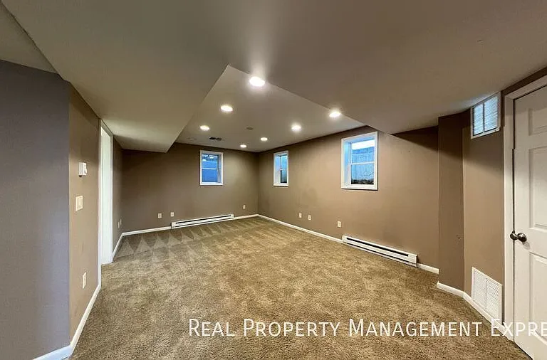 1804 S Covell Ave — Photo 16