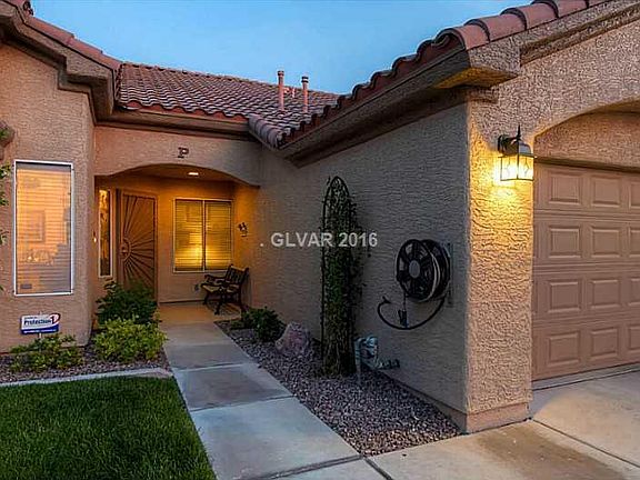 3rd image of 5101 Costabella Ln