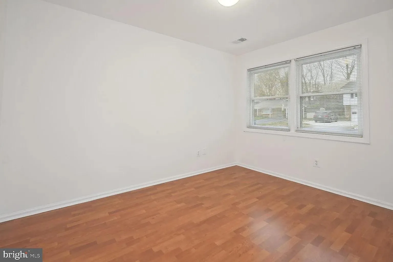 4746 Carterwood Dr — Photo 3