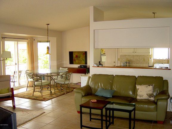 3rd image of 1029 N Latigo Ln